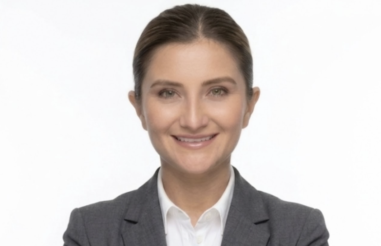 Alondra Almeida