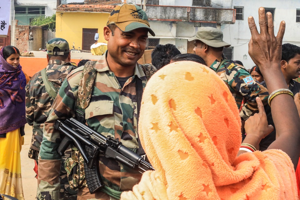 Interactions between the police and the villagers defending their farms on 22 December 2024 were mostly friendly. Image by the author