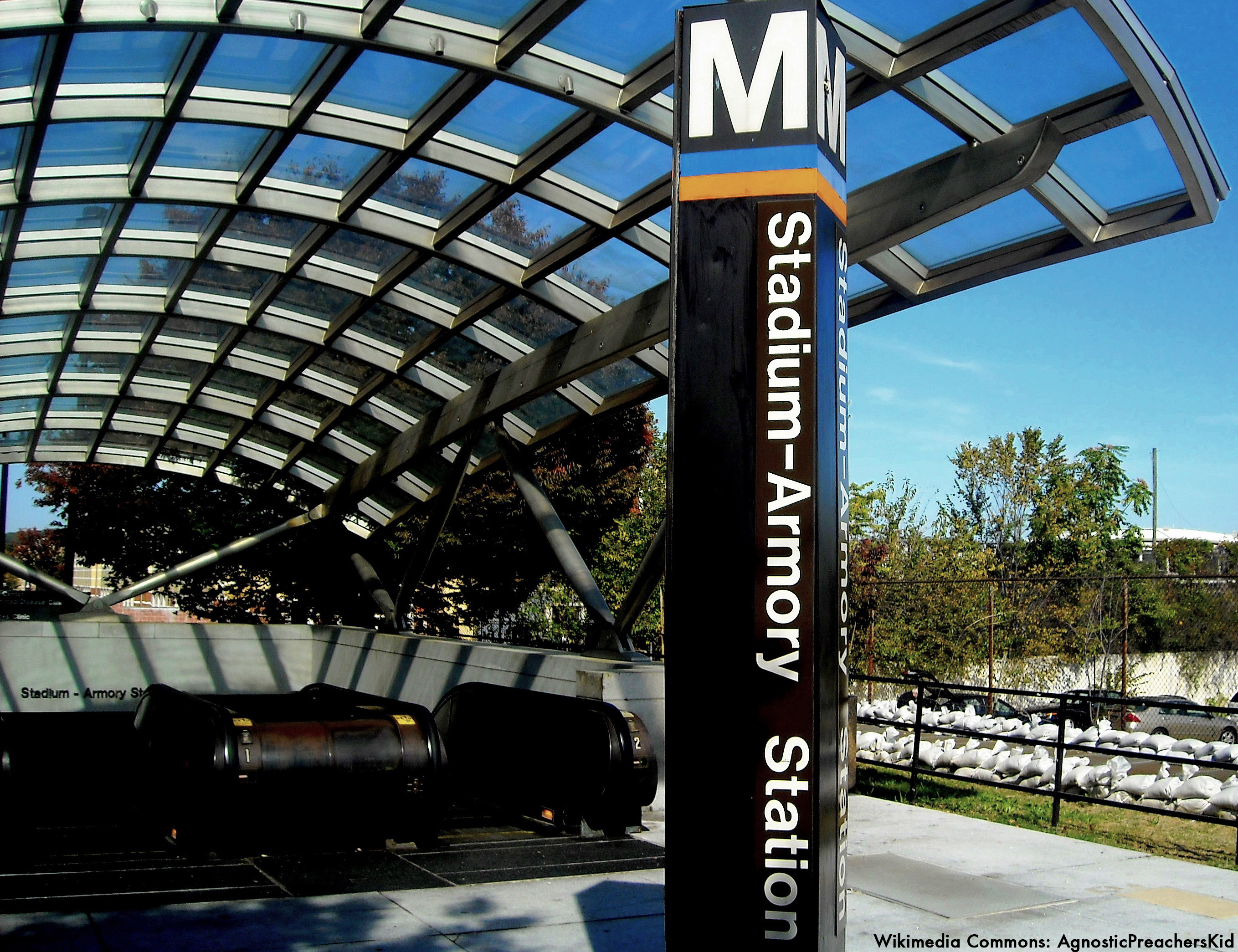 Stadium-Armory_Metro_entrance_copy.jpg