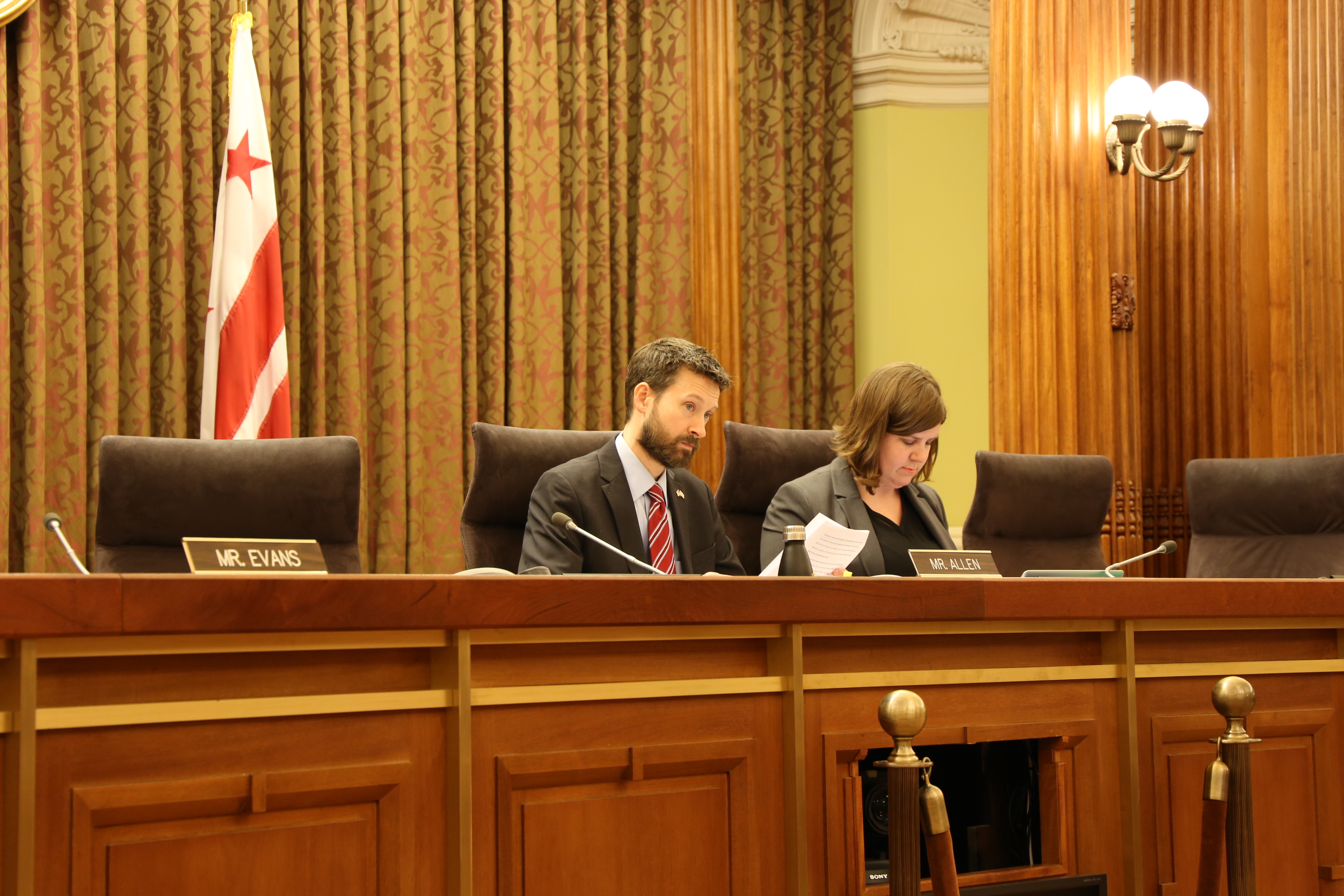 newshamhearing2.JPG