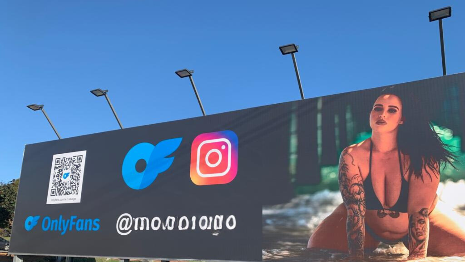 Yoqolgan flesh-disklardan erotik fotosuratlar