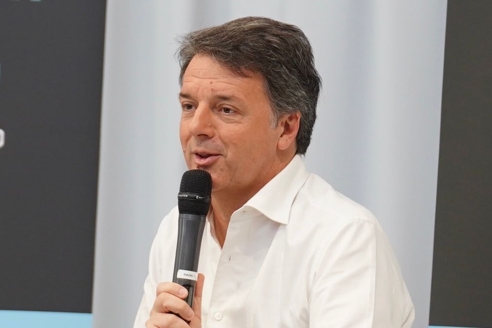 Renzi: «Noi per due popoli, due Stati. Sventoleremo entrambe le bandiere»
