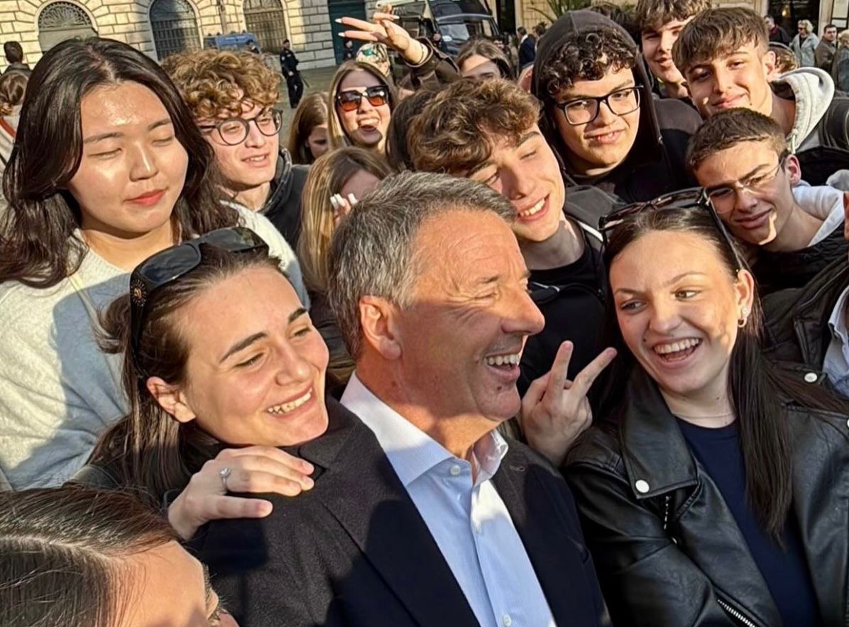 Renzi: «Finita la storia d'amore con gli italiani. Da qui al 2027 sarà una via crucis»