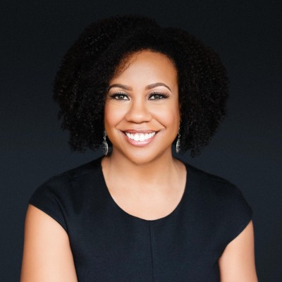 Daria Neal headshot