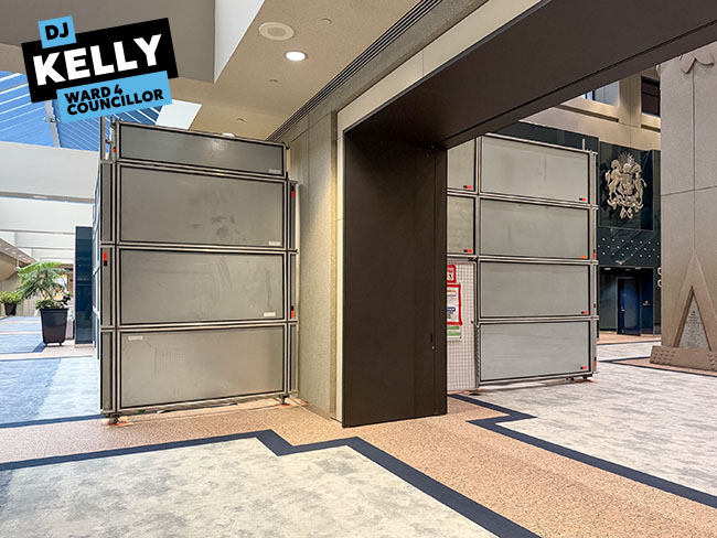 Img Alt: The Calgary Municipal Complex and Calgary City Chambers undergo repair and maintenance work in August. (Aryn Toombs / Ward 4)