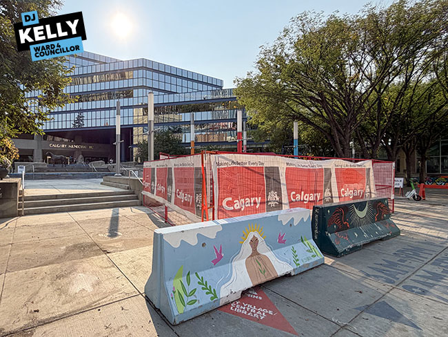 Img Alt: The Calgary Municipal Complex undergoes repair work during the month of August. (Aryn Toombs / Ward 4)