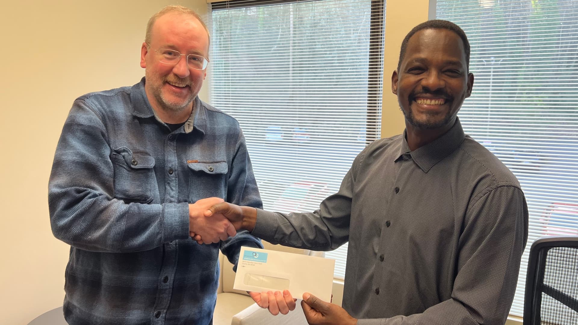 ሮብ የኡበር ሽልማት ቼኩን ከሱ ወስዷል Drivers Union ጊዜያዊ ፕሬዝዳንት ታከለ ጎበና.