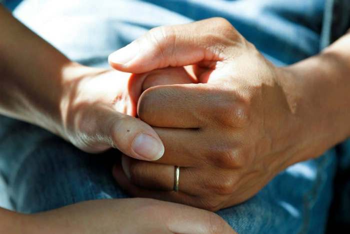 hands-02.jpg