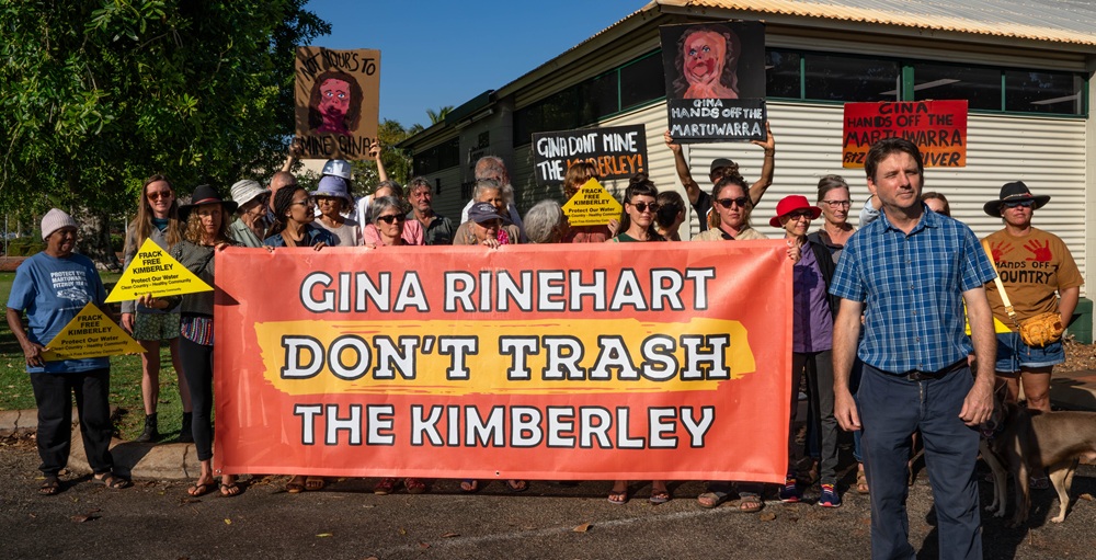 Kimberley residents protest outside the Australian Bush Summit Kimberley residents protest outside the Australian Bush Summit