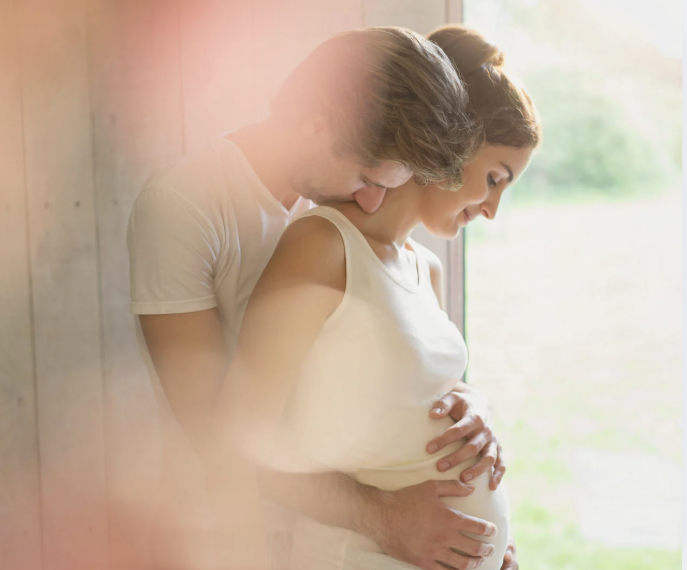 Do Malinauskas and Tarzia believe men can get pregnant?