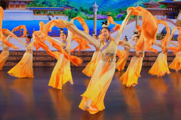 Shelton urges Australians to defy intimidation and support Shen Yun