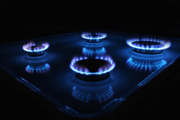 Creative_Wallpaper_The_flame_on_a_gas_stove_086581_.jpeg