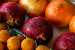Photo - White and Red Onions