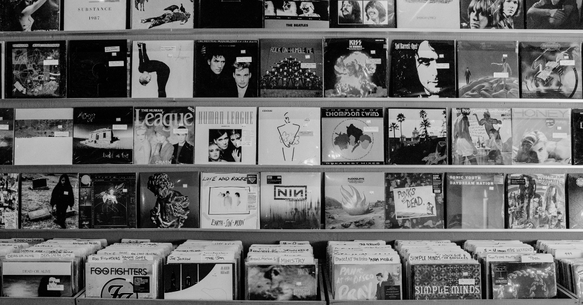 Sustainable Music & Merch Alliance|An industry alliance improving the environmental impact of physical music products. Scroll down to download our free guides on vinyl, CDs, and apparel.