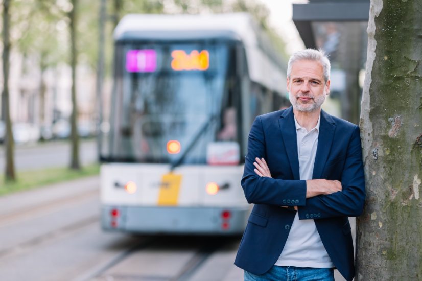 Vlaamse regering dreigt volledig budget openbare werken voor komende legislaturen vast te zetten waarschuwt Groen
