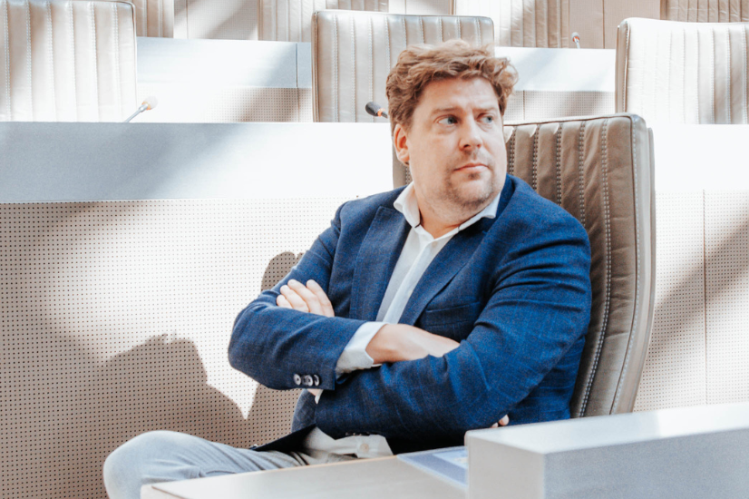 Ook Gennez wijst kenniscentrum toe zonder aanbesteding: 