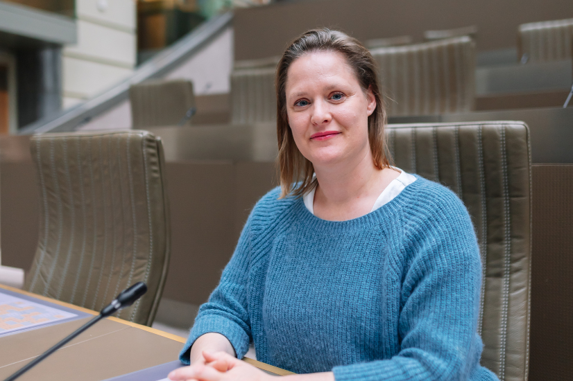 Groen wil volledige inzage in mailverkeer tussen Demir en topman VDAB