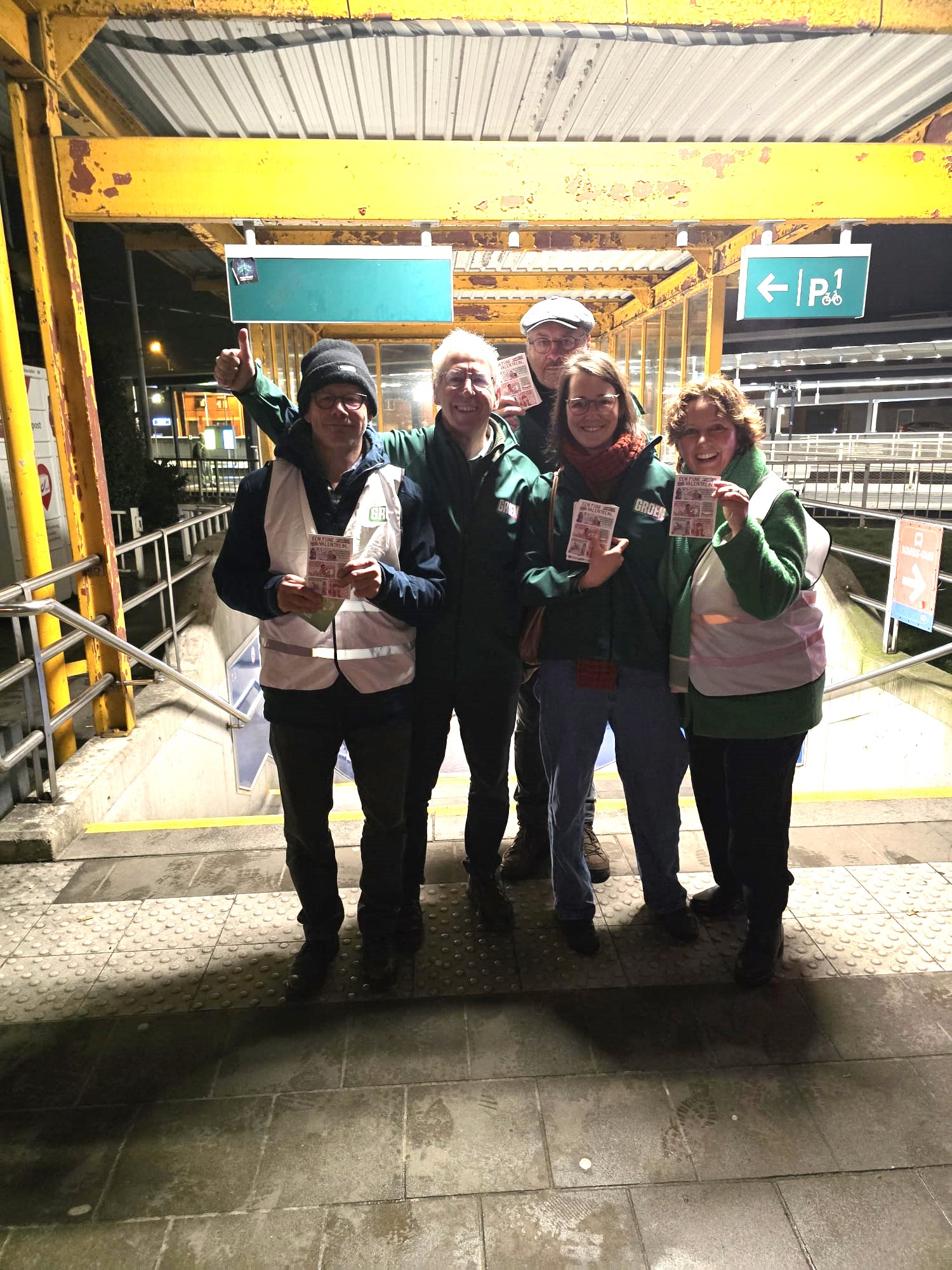 Groen Aalter&nbsp;bedankt reizigers en personeel trein, tram en bus op Valentrein