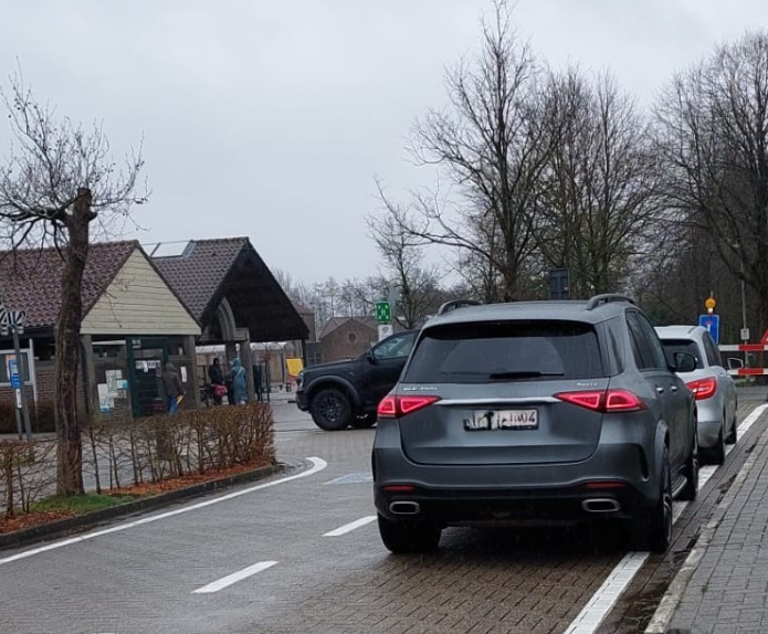 Gevaarlijke verkeerssituatie aan Beuk en Noot
