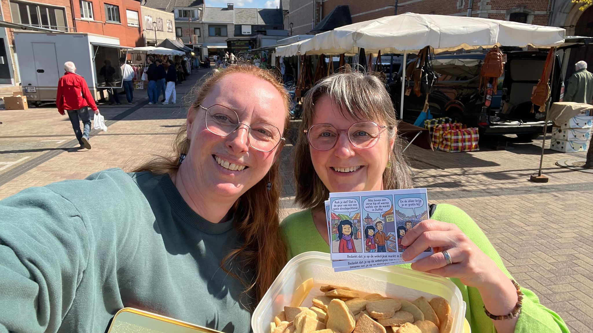 Duffelse marktbezoekers getrakteerd op koekjes en horecabonnen