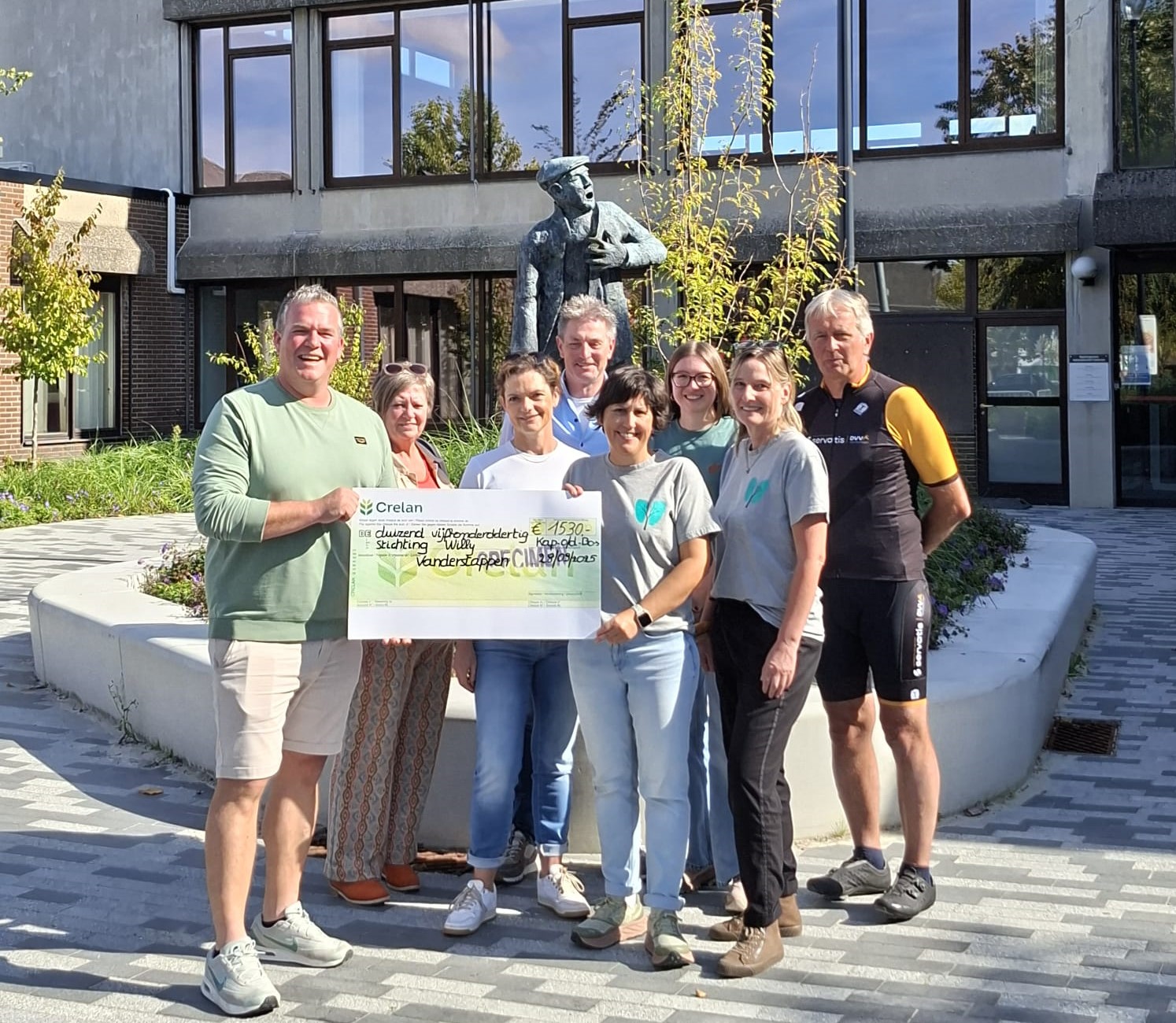 Oppositie schenkt 1530 euro aan de stichting Willy Vanderstappen