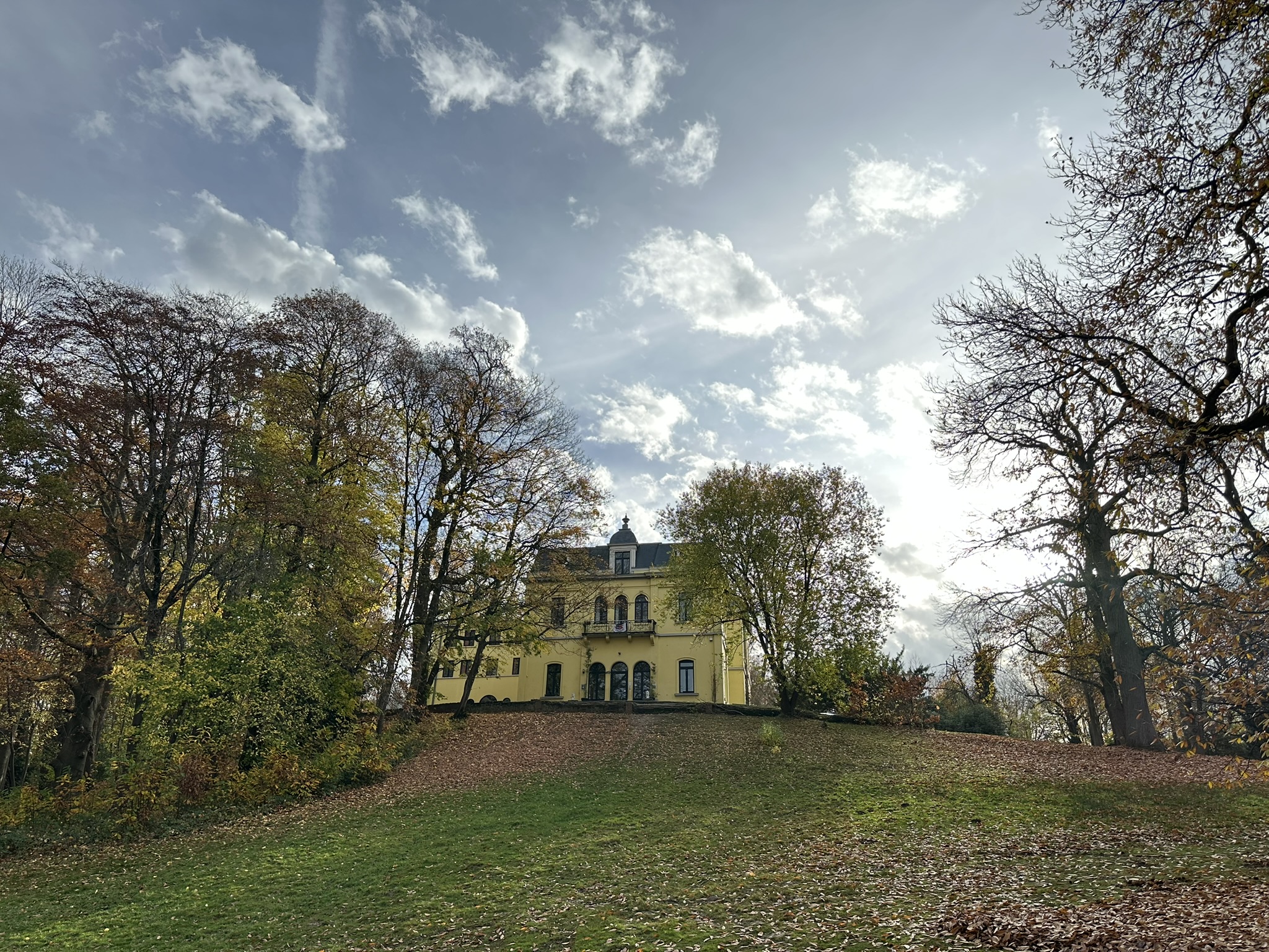 Koning Kevin neemt kasteel Heiberg in erfpacht