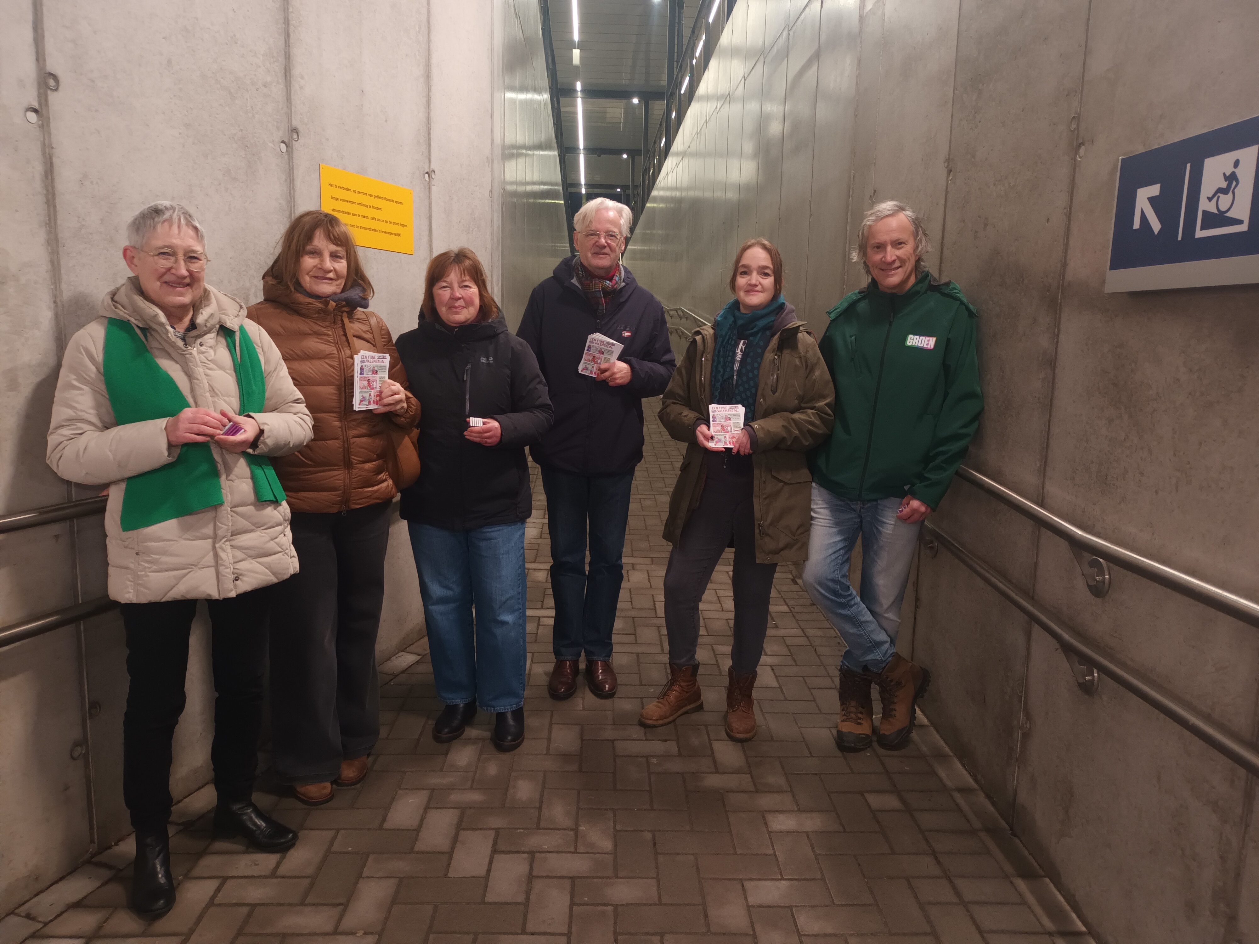 Groen Beernem bedankt treinreizigers op Valentrein