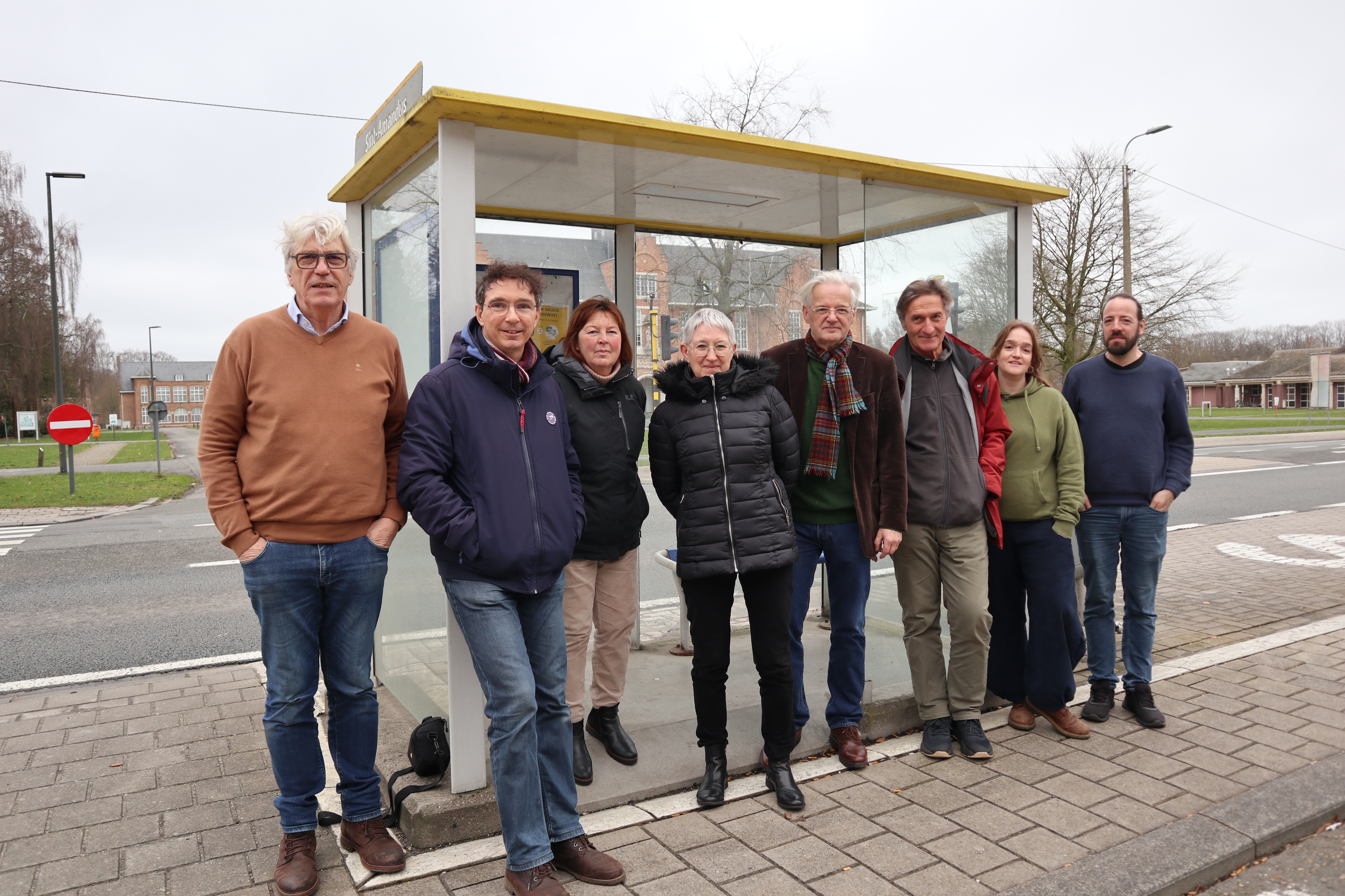 Geschrapte ritten en lijnen in Beernem door nieuwe besparingen bij De Lijn. “Een echte schande” volgens raadslid Jan Vanassche. 