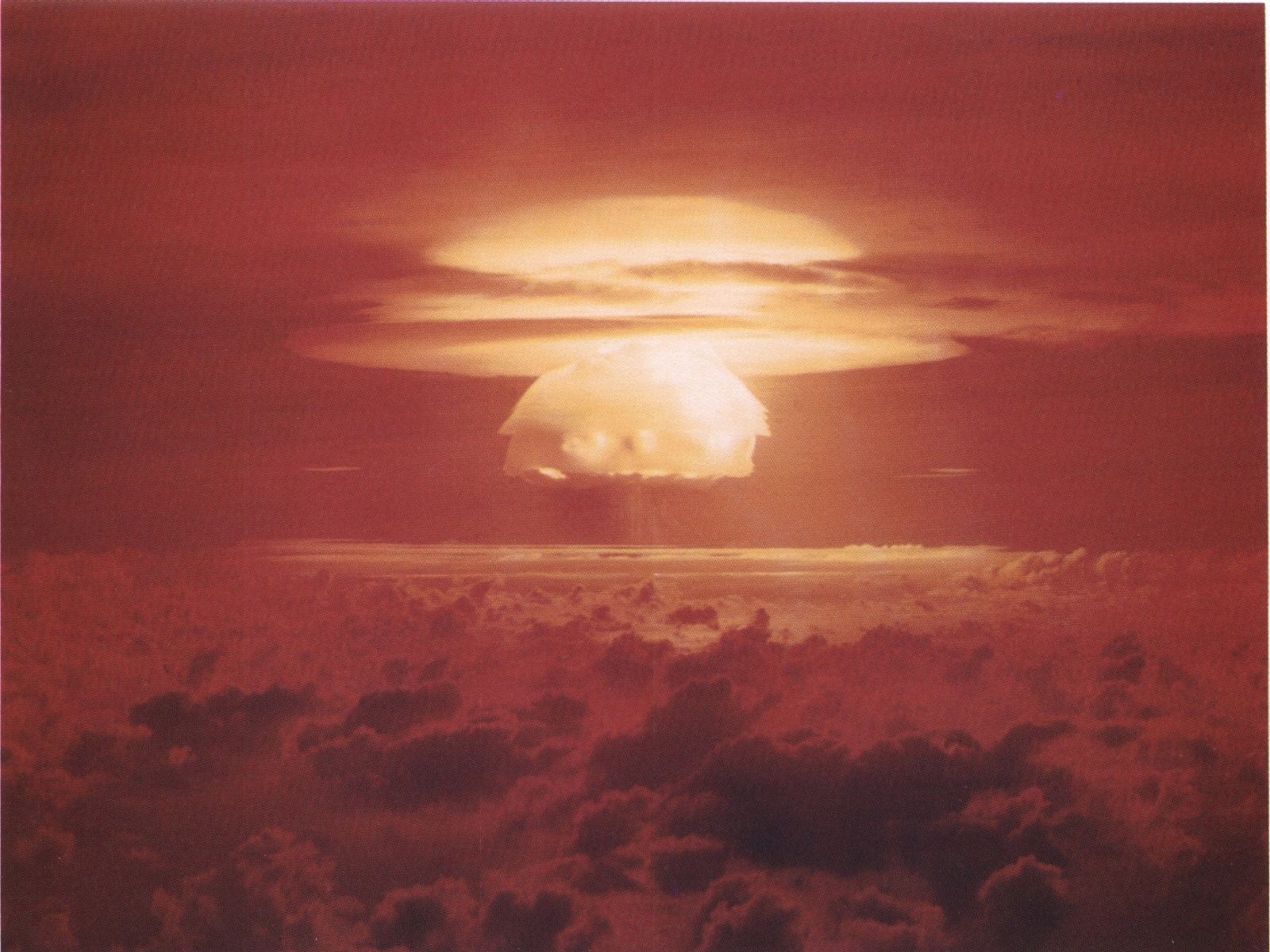 Il fungo atomico di un’esplosione nucleare di test. Crediti: governo degli Stati Uniti