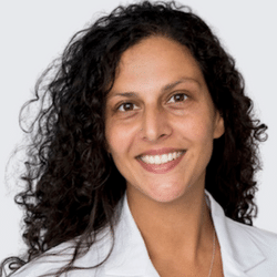 Dr Lia Losonczy