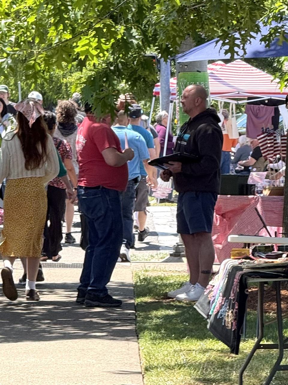 Faler gathering petition signatures in Salem