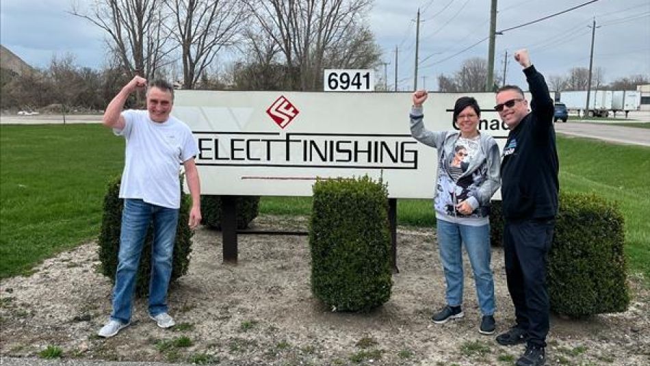 Unifor welcomes new members at Select Finishing