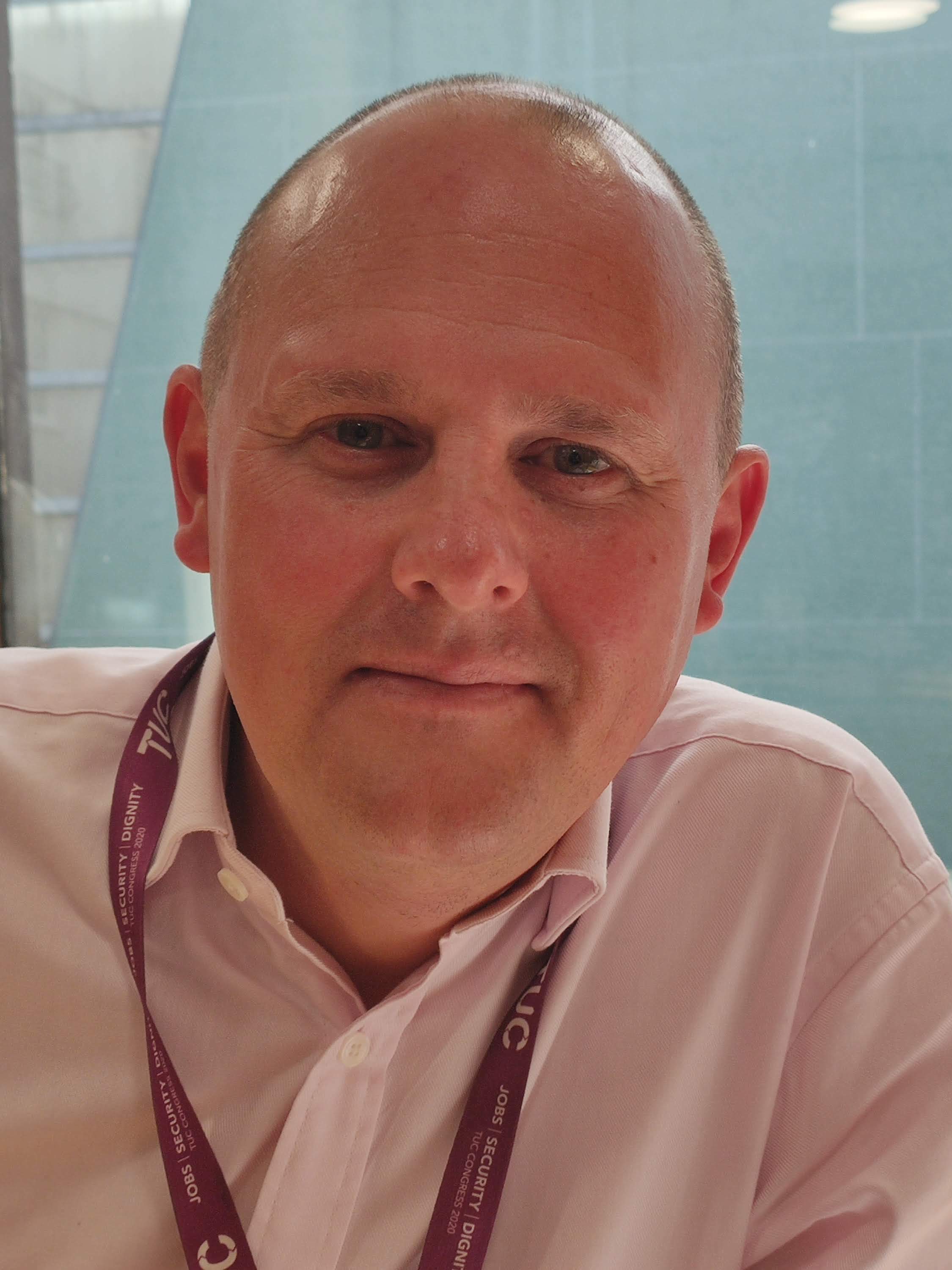 TUC chief Paul Nowak backs Labour action on zero-hours contracts and says Burnham is ‘making strides’