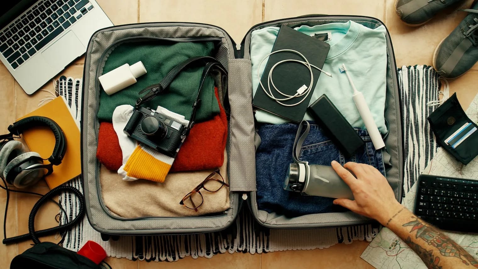 6_Packing_Tips_for_Bleisure_Trips_p8quac.jpg