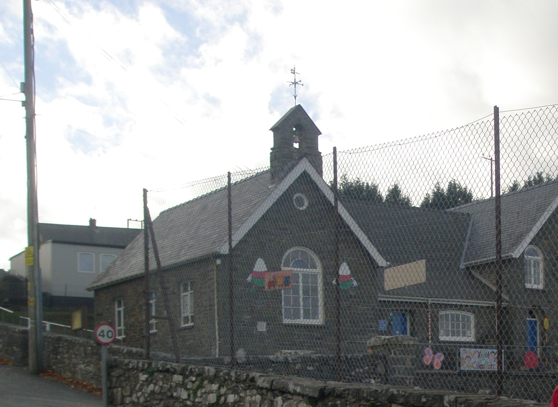 Ciliau_Parc_School.JPG