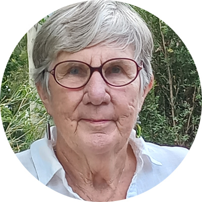 Profile photo of Julie Geljon