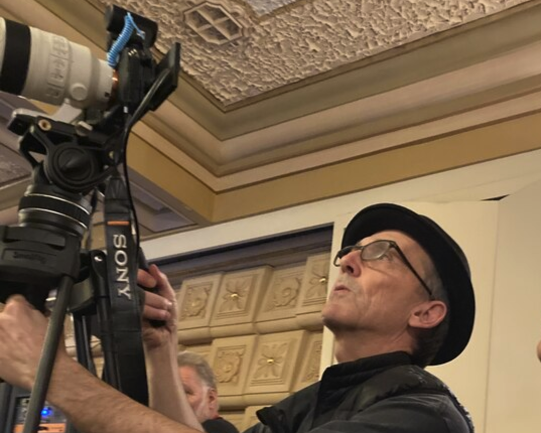 Director Isaac Hernández de Lipa