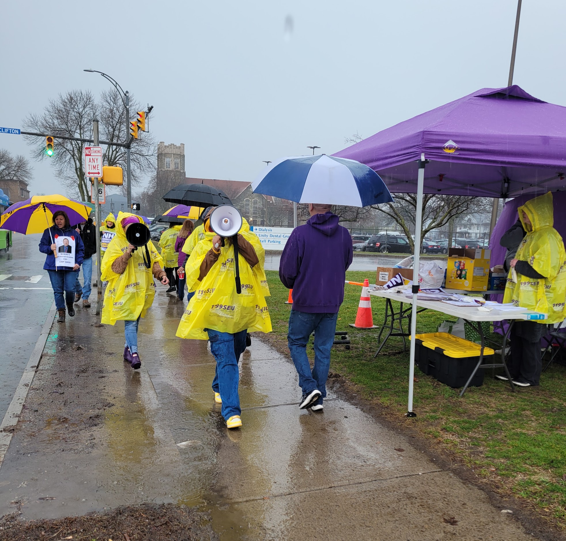 1199 informational picket line for contract