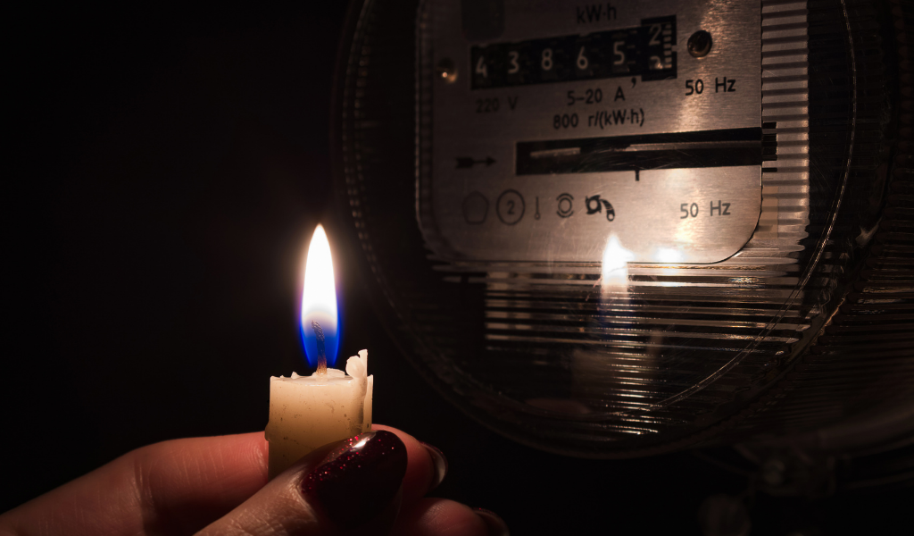 When the Lights Go Out, Where Do Neighbors Turn?