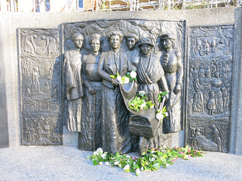 Kate Sheppard National Memorial to Women's Suffrage, image from Christchurch Flickr, File Reference: 2014-09-19-IMG_2212