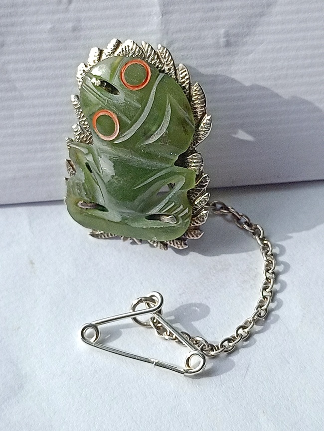 Maori Women's Welfare League brooch
