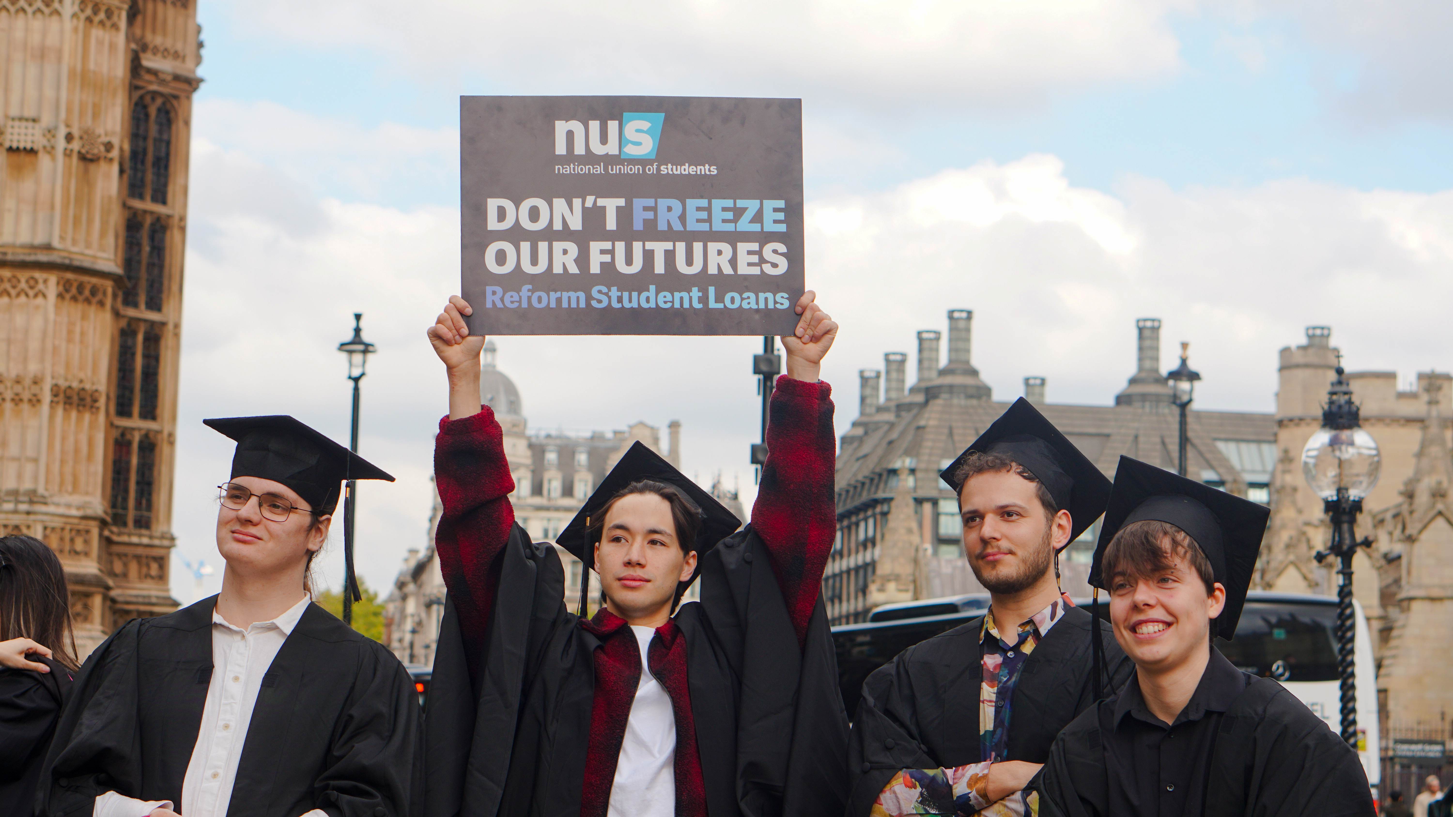 Alternative Graduation, Haris Malekos