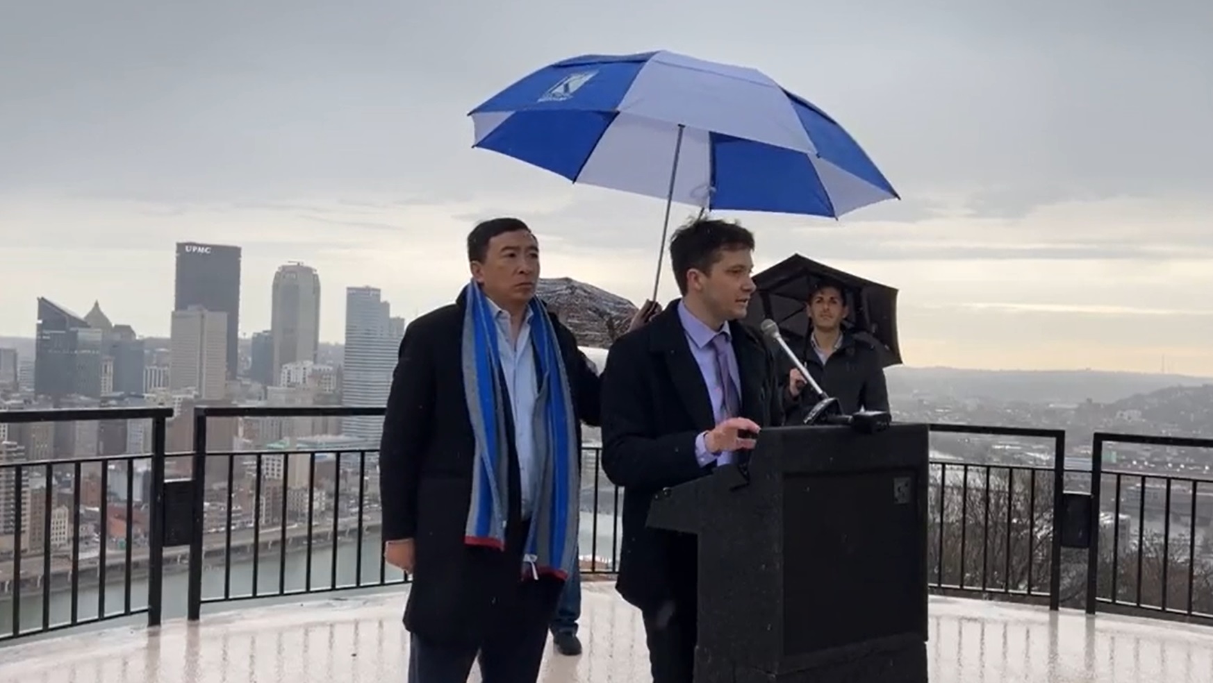 <b>DIVERSE THINKING</b> ISN'T JUST WELCOME. IT'S REQUIRED.