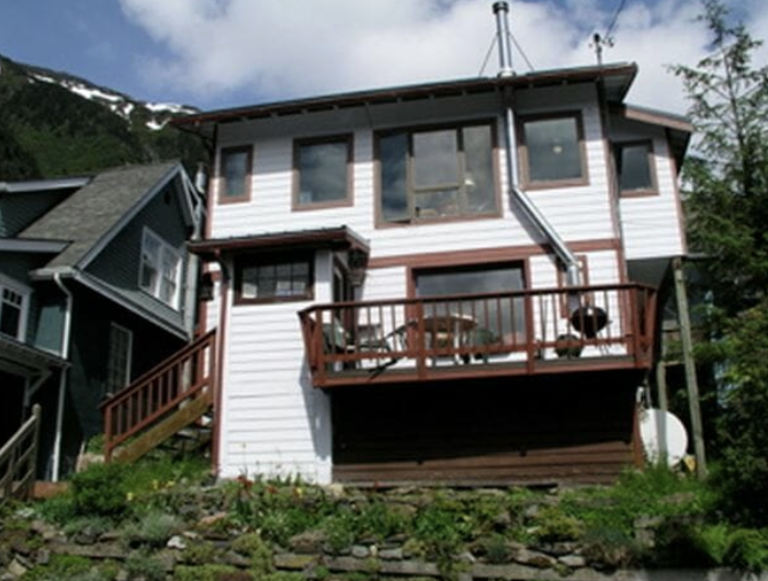 Johnstone Radelet House Chicken Ridge