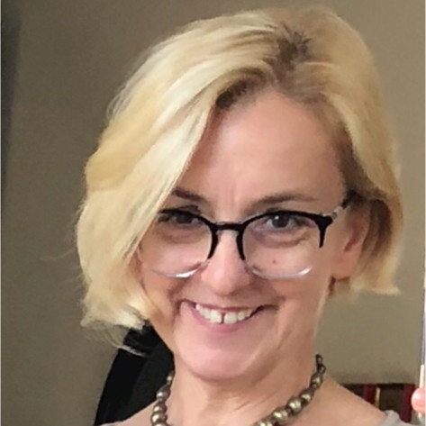 Elizabeth Revesz