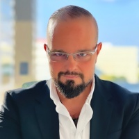 Alex Cernatescu
