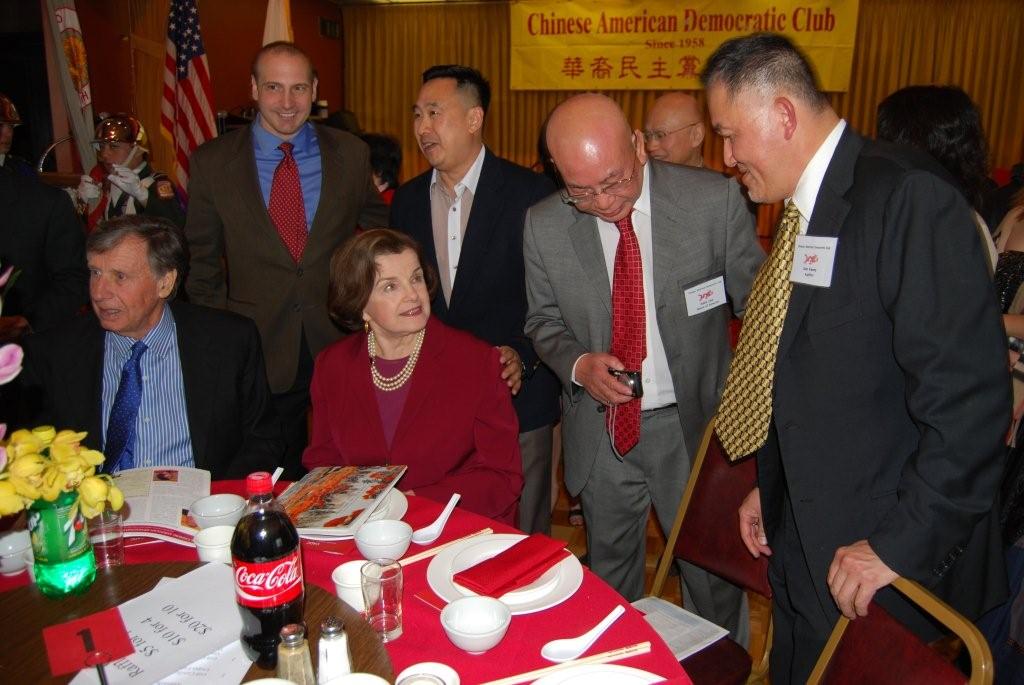 Senator_at_Head_Table.jpg