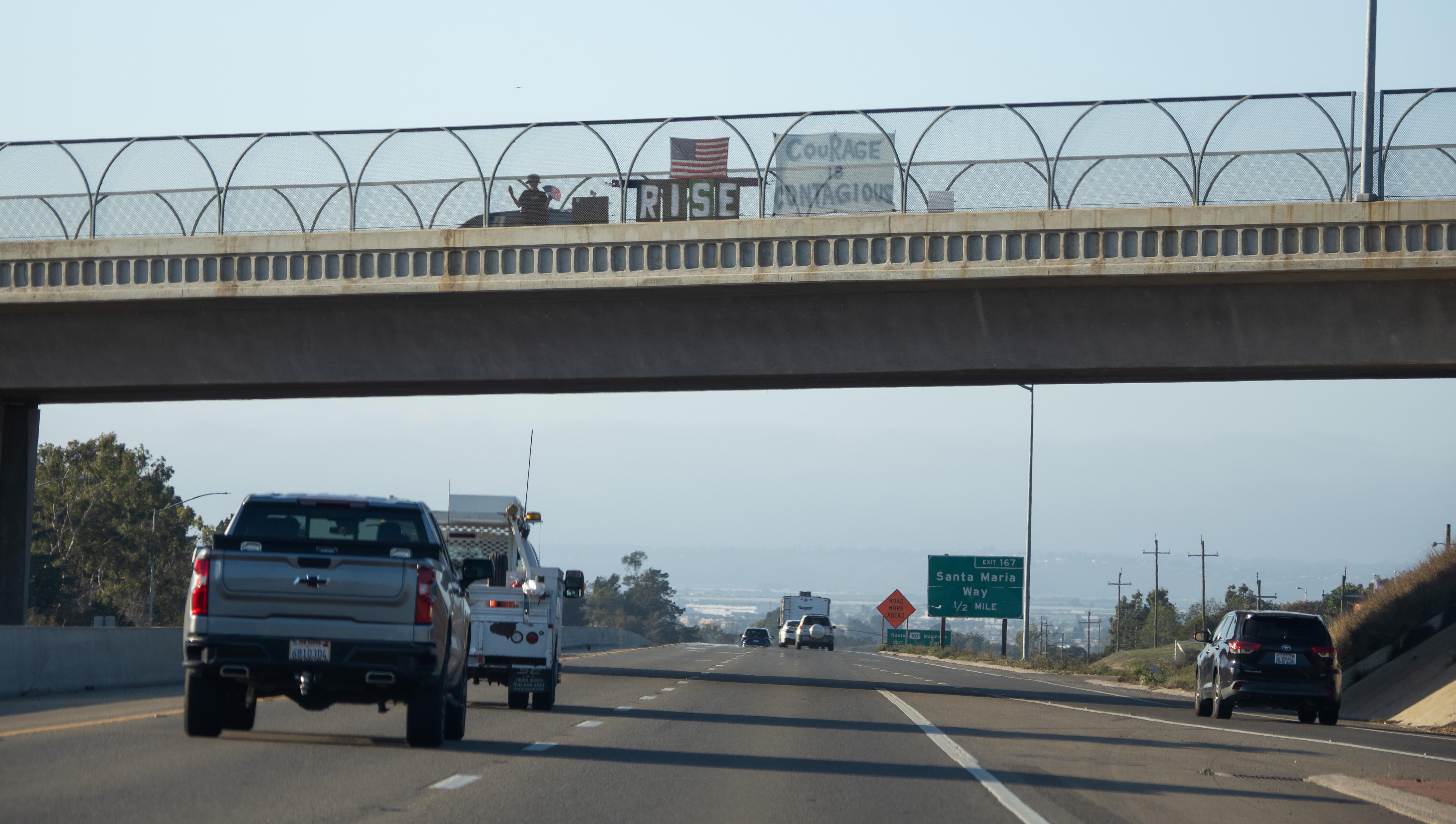Banner_Drop_A060008.jpg