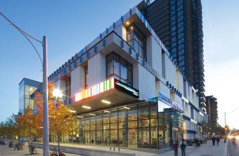 DS_Exterior_PhotobyLisaLogan_web.jpg