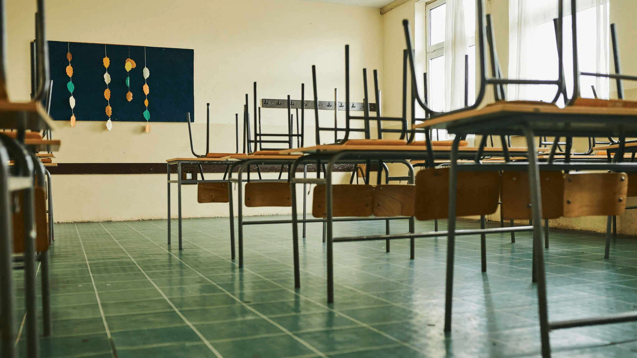 Government should support schools to check in on persistently absent children